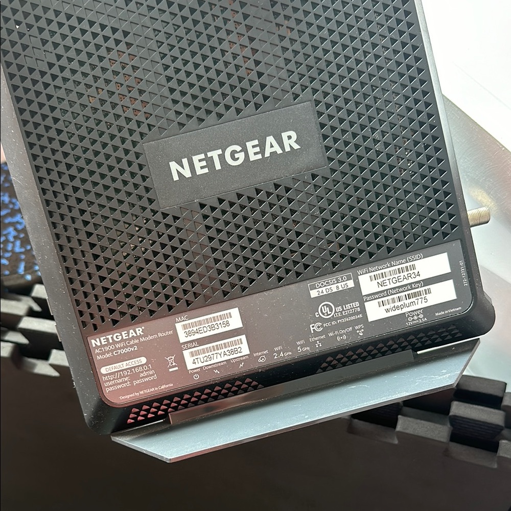 Netgear Black Wireless Networking Router - Picture 5 of 5